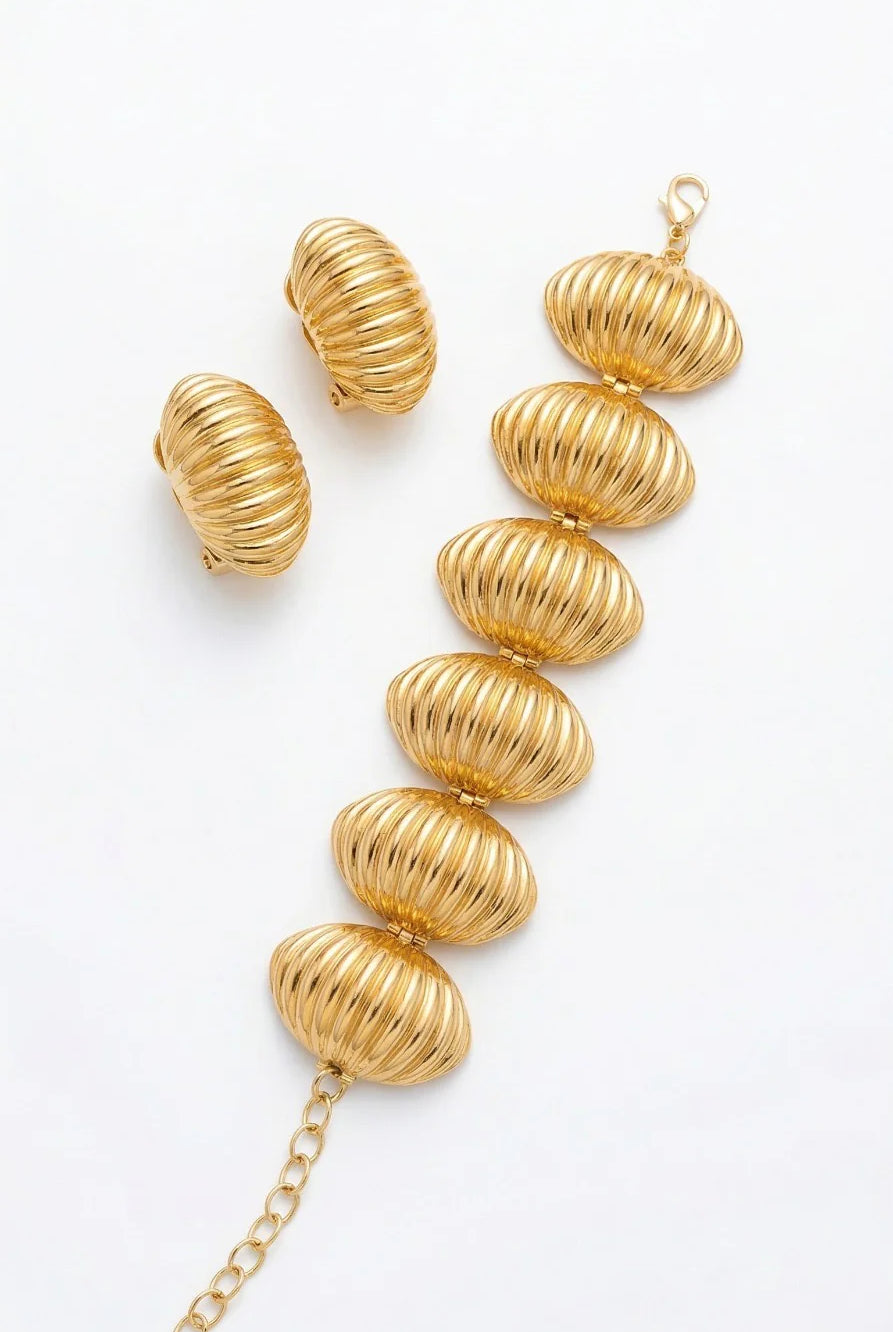 Marbella Shell Earrings with fitting golden cuff from Emilia Merz Collection