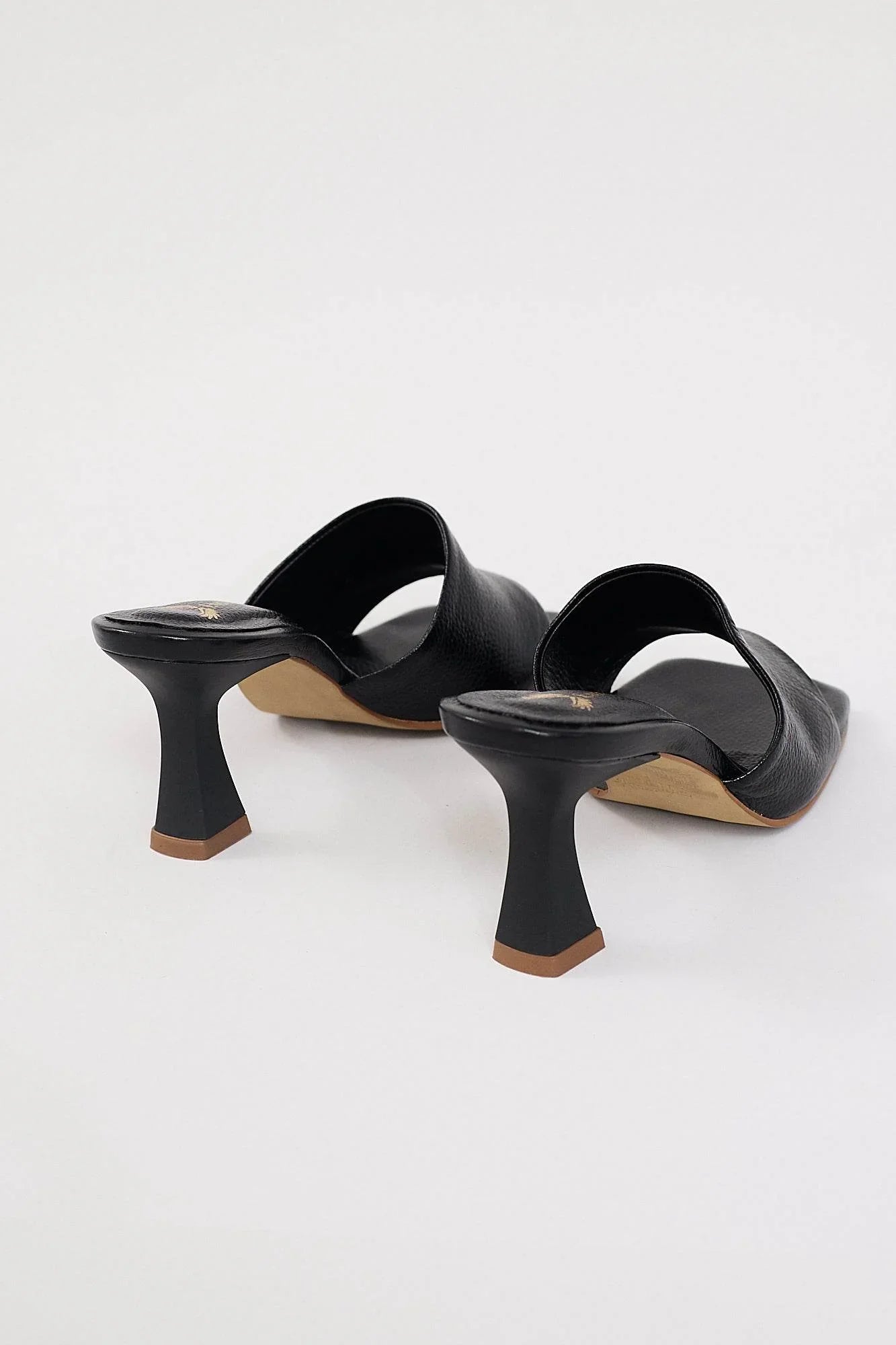 L.A. Heels - Black - Emilia Merz