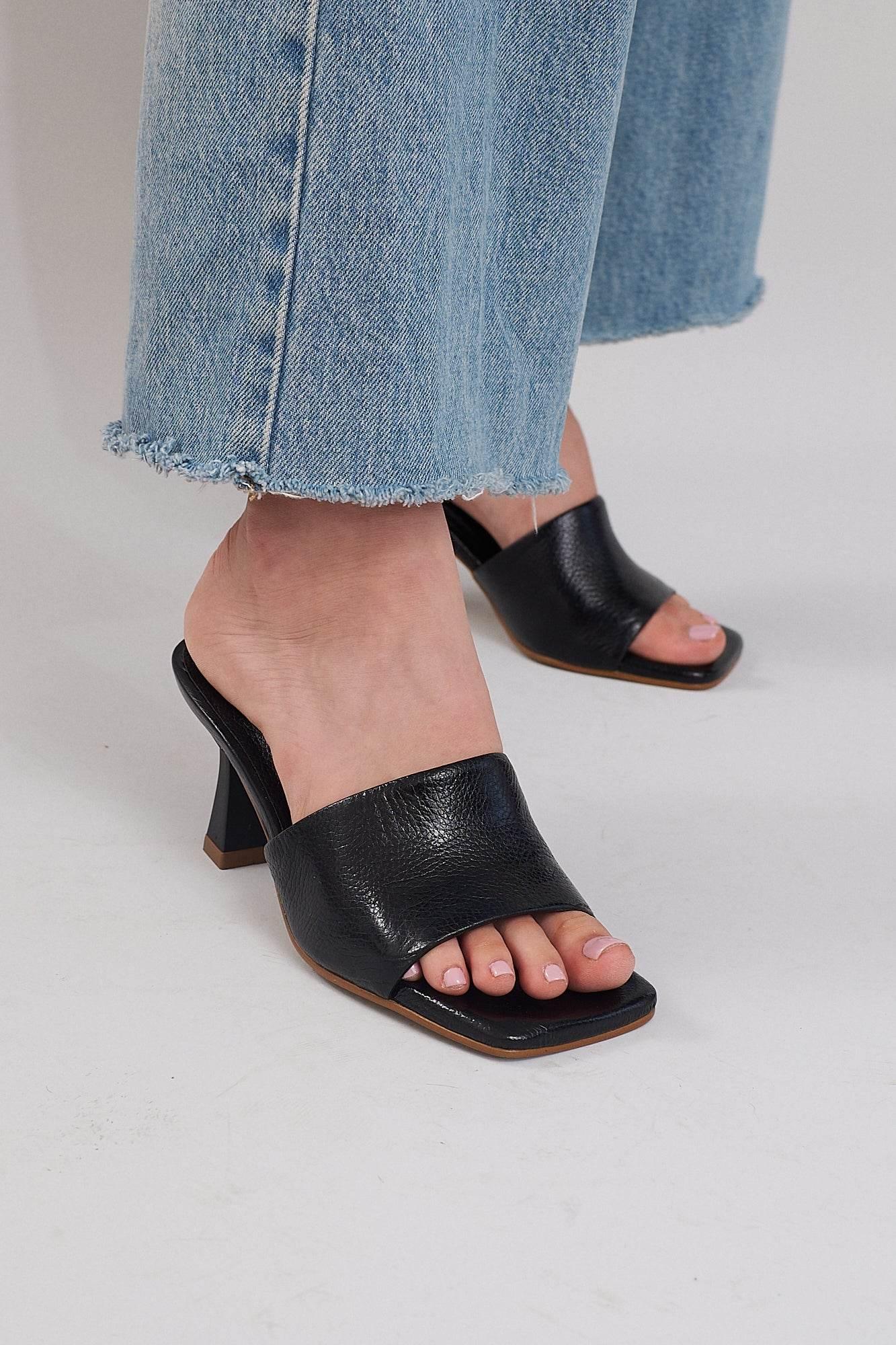 L.A. Heels - Black - Emilia Merz