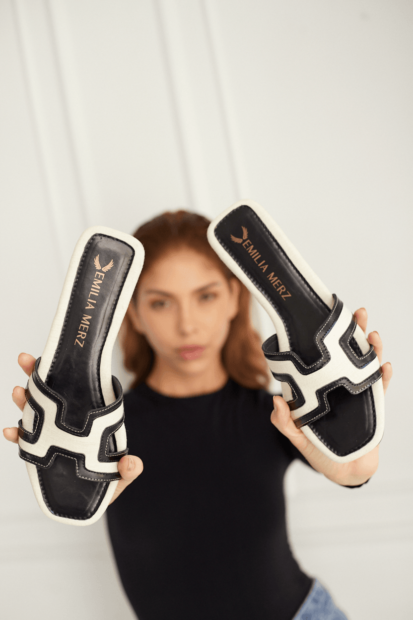 Mallorca H Flats - Black-Beige - Emilia Merz