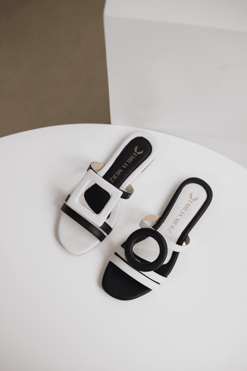 Retro Glam Slides - Black/White - Emilia Merz